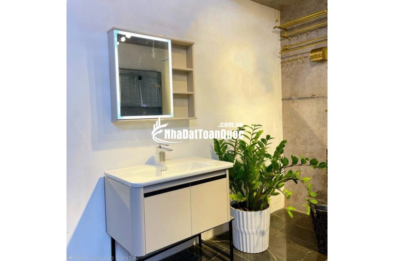 Chính chủ cho thuê Nhà hàng, VP, KD,vỉa hè, 93m2- 4T, Chùa Láng_30 Tr